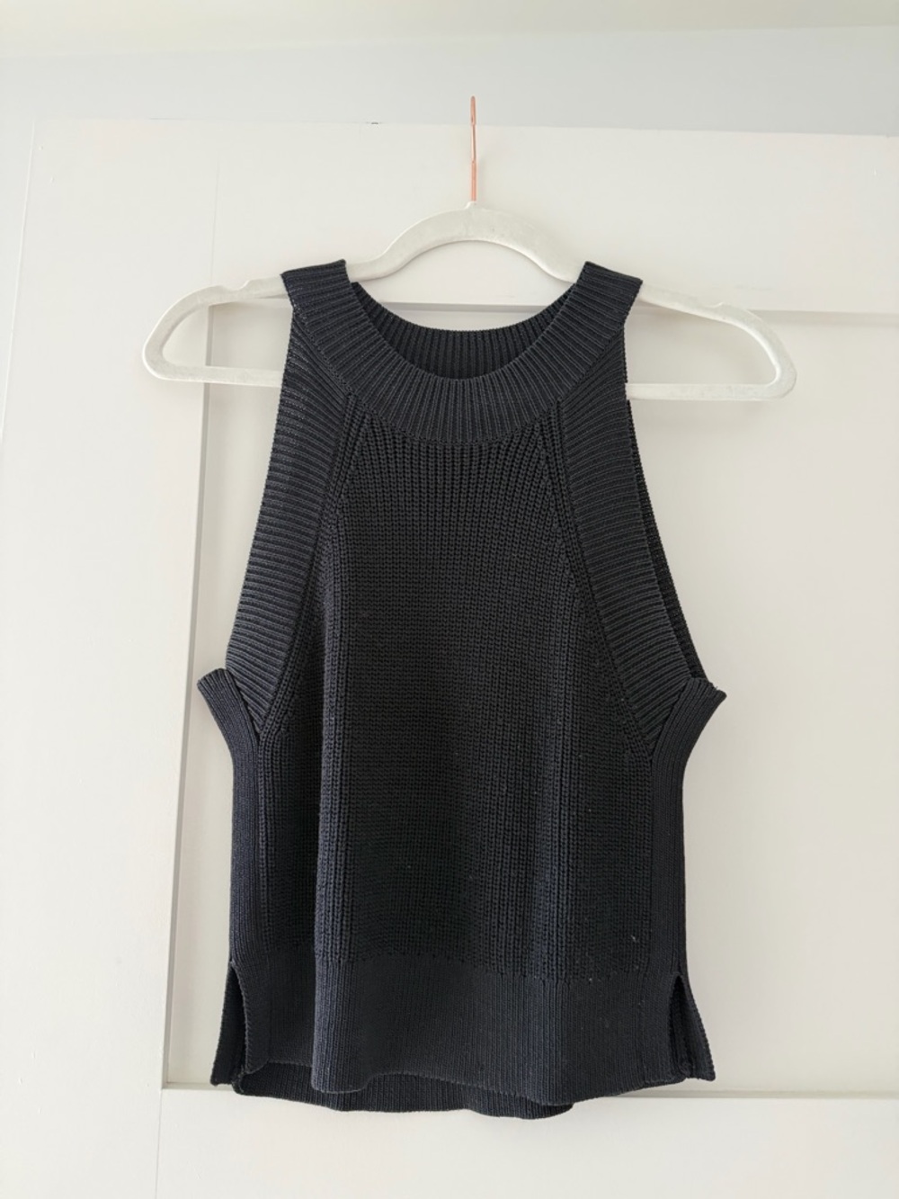 Aritzia Wilfred Mock Neck Turtleneck High Neck Knit Tank Ribbed Heavier Weight
